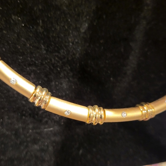 Lot of 4 sets of Vintage Bijoux Terner Pierced Earrings and Necklace Gold Tone - Picture 2 of 6